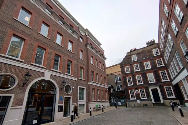 The Four Houses That Reveal London Better Than Any Cathedral